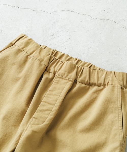 quadro(クオドロ)の「チノクロスストレッチ両面起毛テーパードイージーパンツ(その他パンツ・レディース・キナリ/ブラック/マスタード・FREE)」の7枚目の写真