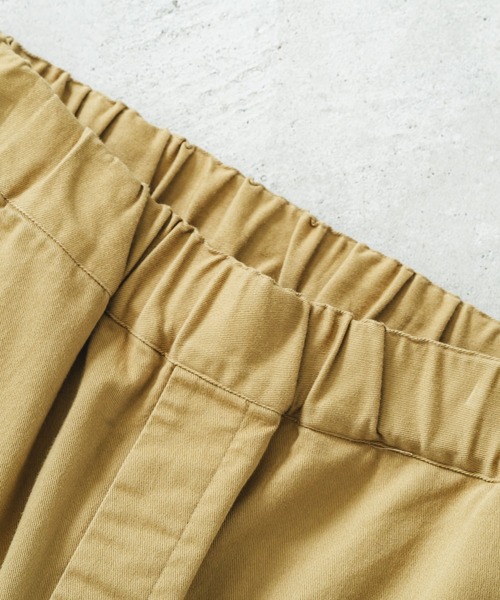 quadro(クオドロ)の「チノクロスストレッチ両面起毛テーパードイージーパンツ(その他パンツ・レディース・キナリ/ブラック/マスタード・FREE)」の8枚目の写真