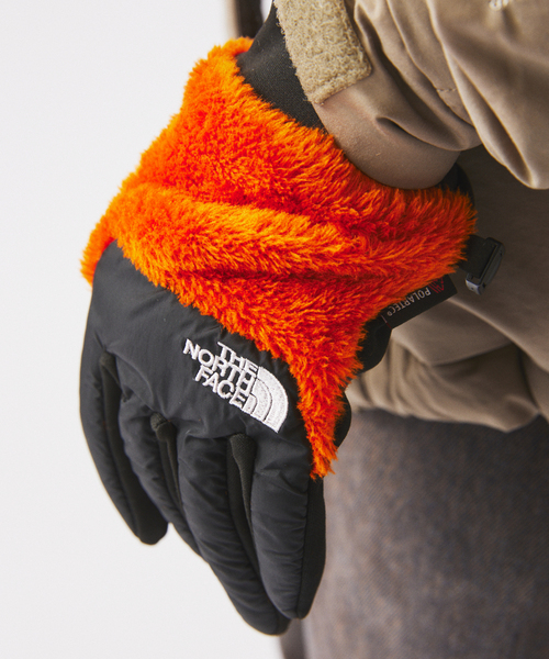 THE NORTH FACE（ザノースフェイス）の「THE NORTH FACE / ザノースフェイス デナリイーチップグローブ NN62522（手袋・メンズ・ベージュ/ブラック/オレンジ・LARGE）」の6枚目の写真