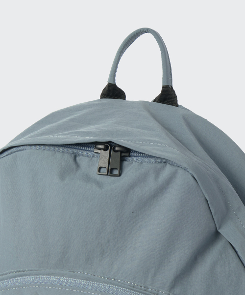 MUSINSA STANDARD（ムシンサスタンダード）の「クリンクルラウンドポケットバックパック[ブルーグレー]（バックパック/リュック・レディース・その他・FREE）」の3枚目の写真