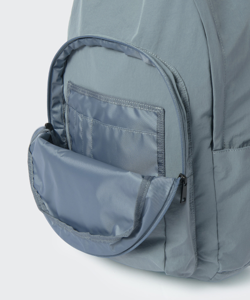 MUSINSA STANDARD（ムシンサスタンダード）の「クリンクルラウンドポケットバックパック[ブルーグレー]（バックパック/リュック・レディース・その他・FREE）」の5枚目の写真