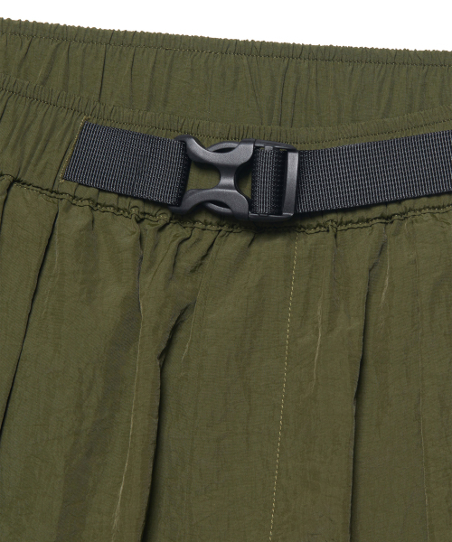 NOMANUAL（NOMANUAL）の「SHADE BELTED SHORTS - KHAKI（その他パンツ・レディース・その他・SMALL/MEDIUM/LARGE）」の5枚目の写真