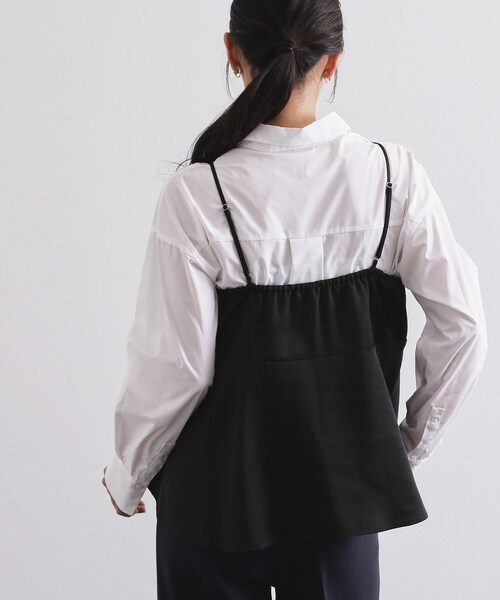 OPAQUE.CLIP(オペークドットクリップ)の「サテンキャミブラウス【洗濯機OK】(シャツ/ブラウス・レディース・ライトベージュ/キャメル/ブラック・00)」の4枚目の写真