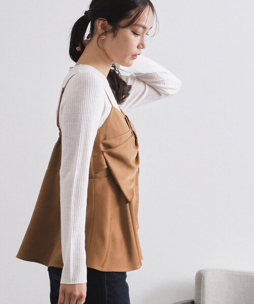 OPAQUE.CLIP(オペークドットクリップ)の「サテンキャミブラウス【洗濯機OK】(シャツ/ブラウス・レディース・ライトベージュ/キャメル/ブラック・00)」の12枚目の写真