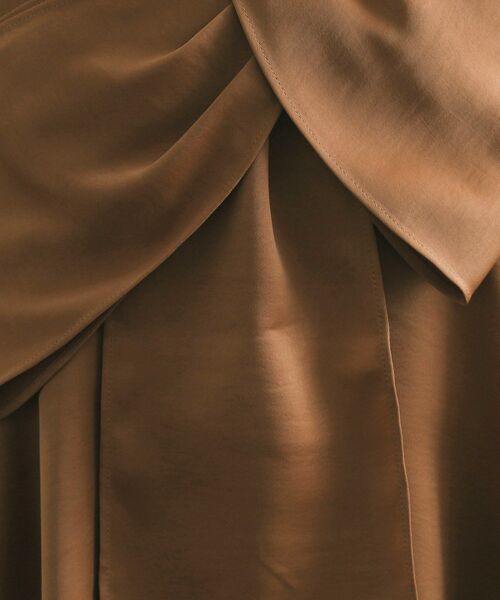 OPAQUE.CLIP(オペークドットクリップ)の「サテンキャミブラウス【洗濯機OK】(シャツ/ブラウス・レディース・ライトベージュ/キャメル/ブラック・00)」の15枚目の写真