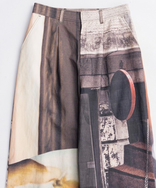MAISON SPECIAL(メゾンスペシャル)の「Cityscape Photo Collage Pants/シティースケープフォトコラージュパンツ(その他パンツ・レディース・ブラック/マルチ・36/38)」の5枚目の写真