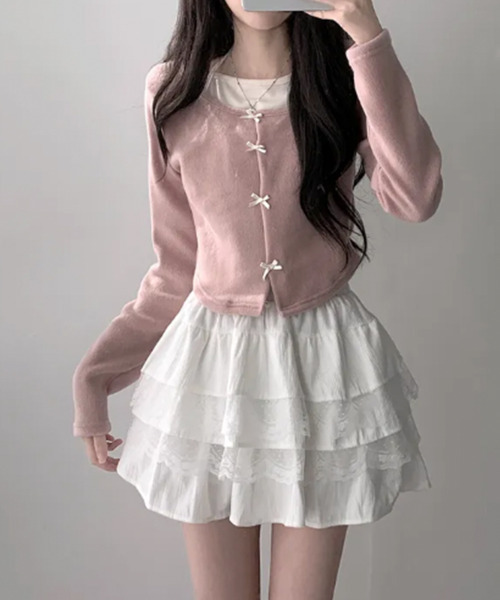 VIVID LADY(ビビッドレディー)の「チョーカーストラップ付き レイヤード風 ショート丈 ロンT(Tシャツ/カットソー・レディース・ライトブルー/ブラック/ピンク・FREE)」の11枚目の写真