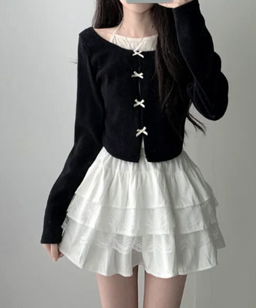 VIVID LADY(ビビッドレディー)の「チョーカーストラップ付き レイヤード風 ショート丈 ロンT(Tシャツ/カットソー・レディース・ライトブルー/ブラック/ピンク・FREE)」の12枚目の写真