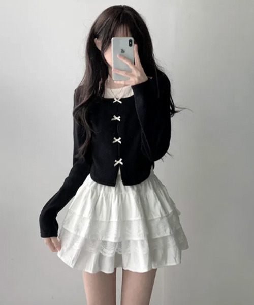 VIVID LADY(ビビッドレディー)の「チョーカーストラップ付き レイヤード風 ショート丈 ロンT(Tシャツ/カットソー・レディース・ライトブルー/ブラック/ピンク・FREE)」の13枚目の写真
