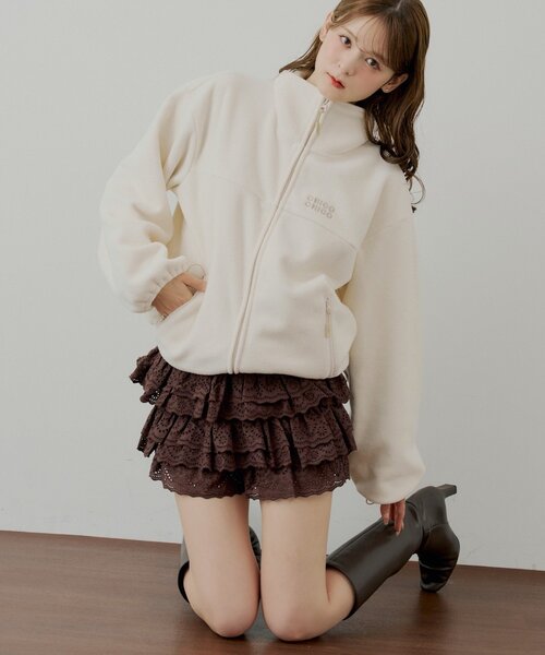 Chico（チコ）の「コットンレースティアードショートパンツ（その他パンツ・レディース・ホワイト/ブラウン/ベージュ・FREE）」の3枚目の写真