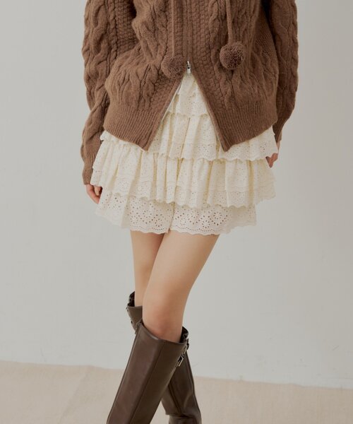 Chico（チコ）の「コットンレースティアードショートパンツ（その他パンツ・レディース・ホワイト/ブラウン/ベージュ・FREE）」の14枚目の写真