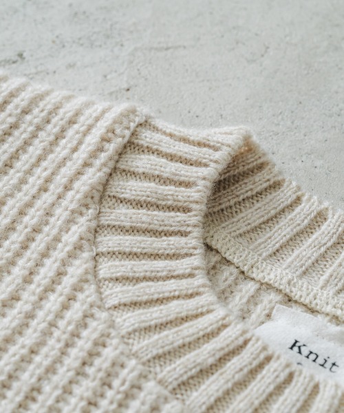 quadro（クオドロ）の「5G引き揃え片畦クルーネック（ニット/セーター・メンズ・ローズ/ベージュ/ネイビー・MEDIUM/LARGE）」の9枚目の写真