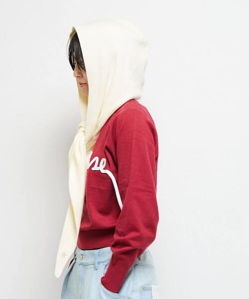 CONVERSE TOKYO(コンバーストウキョウ)の「HOODED KNIT MUFFLER(マフラー・レディース・ホワイト/レッド/ブルー/ブラック・FREE)」の5枚目の写真