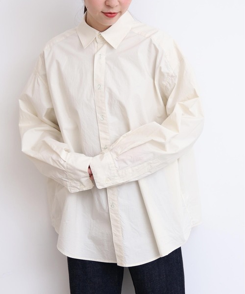 I am I in fact...（アイアムアイインファクト）の「数字刺繍 BIGシャツ（シャツ/ブラウス・レディース・サックスブルー/オフホワイト・FREE）」の13枚目の写真