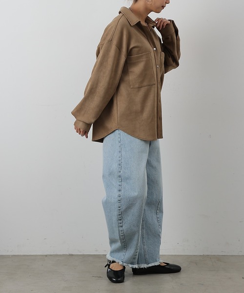 COLONY 2139（コロニートゥーワンスリーナイン）の「スエードポンチシャツ（シャツ/ブラウス・レディース・イエロー/オフホワイト/キャメル/チャコールグレー・FREE）」の5枚目の写真