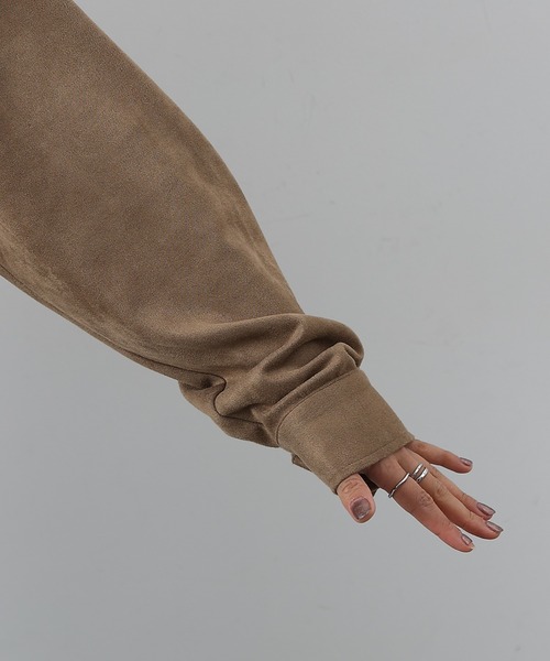 COLONY 2139（コロニートゥーワンスリーナイン）の「スエードポンチシャツ（シャツ/ブラウス・レディース・イエロー/オフホワイト/キャメル/チャコールグレー・FREE）」の16枚目の写真