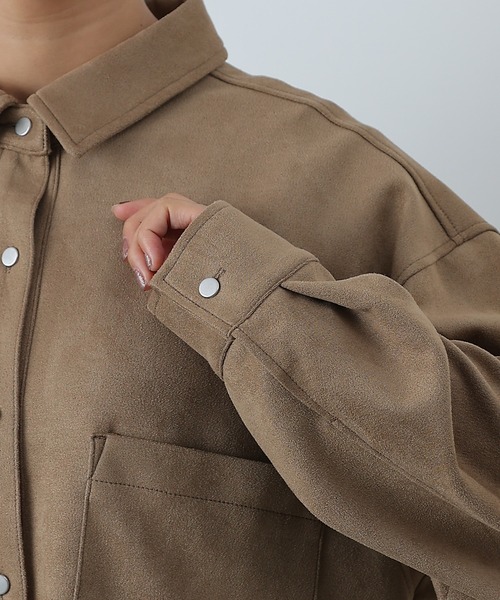 COLONY 2139（コロニートゥーワンスリーナイン）の「スエードポンチシャツ（シャツ/ブラウス・レディース・イエロー/オフホワイト/キャメル/チャコールグレー・FREE）」の15枚目の写真