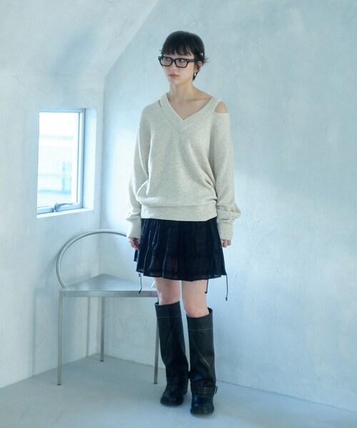 CODE A(コードエー)の「M cloudy over V pullover(ニット/セーター・レディース・オフホワイト/ブラック/ライトブルー・00)」の8枚目の写真
