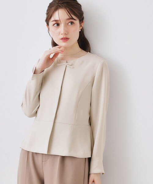 couture brooch(クチュールブローチ)の「【ハレの日・通勤】リボンデザイン ペプラムブラウス(シャツ/ブラウス・レディース・ネイビー/ナチュラル・42/40/38/36)」の1枚目の写真