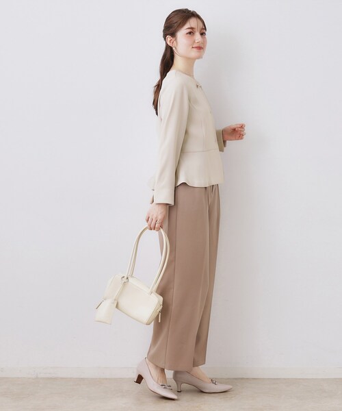 couture brooch(クチュールブローチ)の「【ハレの日・通勤】リボンデザイン ペプラムブラウス(シャツ/ブラウス・レディース・ネイビー/ナチュラル・42/40/38/36)」の4枚目の写真