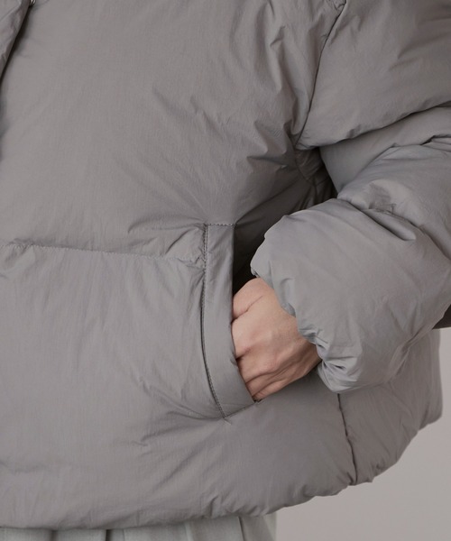 Chick（チック）の「【フード取り外し可能２WAY】フードショートダウンジャケット ／ 2WAY hoodie short down jacket（ダウンジャケット/コート・レディース・ブラック/アイボリー/グレー・FREE）」の9枚目の写真