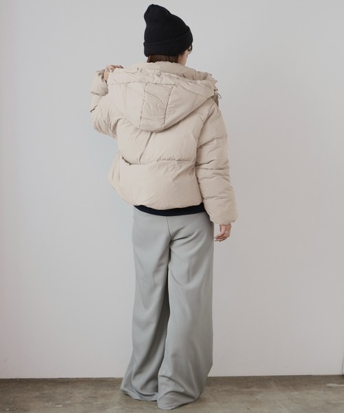 Chick（チック）の「【フード取り外し可能２WAY】フードショートダウンジャケット ／ 2WAY hoodie short down jacket（ダウンジャケット/コート・レディース・ブラック/アイボリー/グレー・FREE）」の19枚目の写真