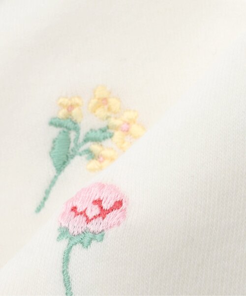 kate spade new york kids(ケイトスペードニューヨーク)の「フルーツベアリングフローラルエンブロイダリースタイ(スタイ/よだれかけ・キッズ・オフホワイト・F)」の5枚目の写真