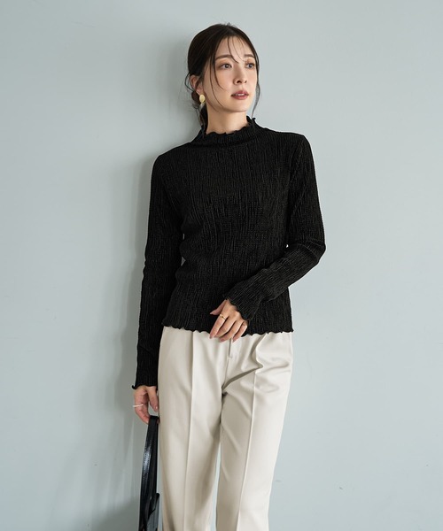 STYLE DELI(スタイルデリ)の「楊柳ベロア端っこメロウトップス(Tシャツ/カットソー・レディース・ブラック/グレイッシュベージュ/オフホワイト・FREE)」の3枚目の写真