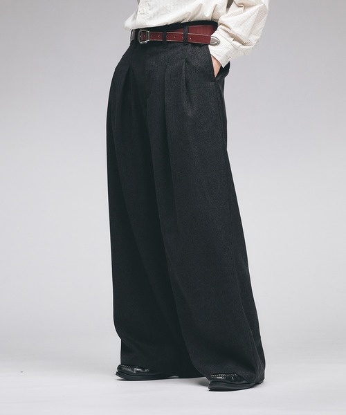 Adoon plain(アドーンプレーン)の「Wool-Like Box-Pleated Wide Slacks / ウールライクボックスタックワイドスラックス(スラックス・メンズ・チャコールグレー/ブラウン・MEDIUM/SMALL/LARGE)」の4枚目の写真