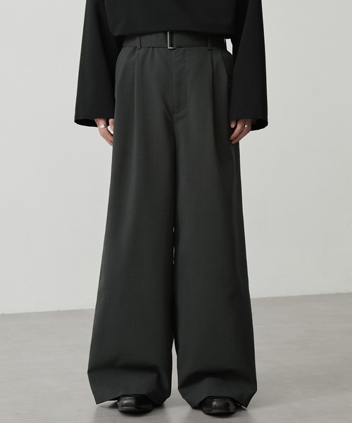 CALLNE(カルネ)の「【CALLNE】 High-twist Linen-like Wide Straight Slacks / 強撚リネンライクワイドストレートスラックス(吸水速乾、UVカット、イージーケア)(スラックス・メンズ・ライトグレー/チャコールグレー・M/L)」の5枚目の写真