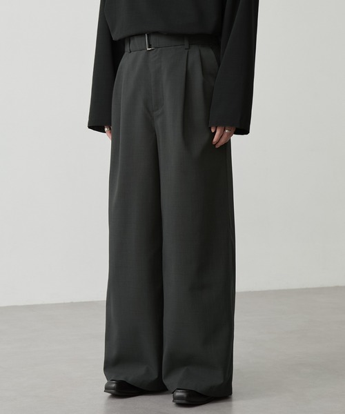 CALLNE(カルネ)の「【CALLNE】 High-twist Linen-like Wide Straight Slacks / 強撚リネンライクワイドストレートスラックス(吸水速乾、UVカット、イージーケア)(スラックス・メンズ・ライトグレー/チャコールグレー・M/L)」の8枚目の写真
