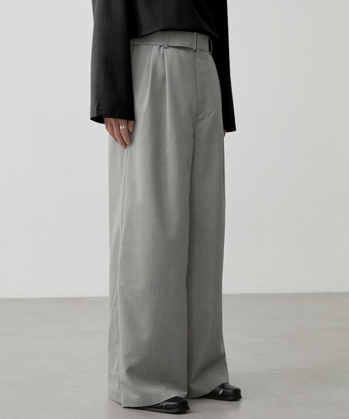 CALLNE(カルネ)の「【CALLNE】 High-twist Linen-like Wide Straight Slacks / 強撚リネンライクワイドストレートスラックス(吸水速乾、UVカット、イージーケア)(スラックス・メンズ・ライトグレー/チャコールグレー・M/L)」の16枚目の写真