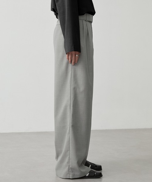 CALLNE(カルネ)の「【CALLNE】 High-twist Linen-like Wide Straight Slacks / 強撚リネンライクワイドストレートスラックス(吸水速乾、UVカット、イージーケア)(スラックス・メンズ・ライトグレー/チャコールグレー・M/L)」の18枚目の写真