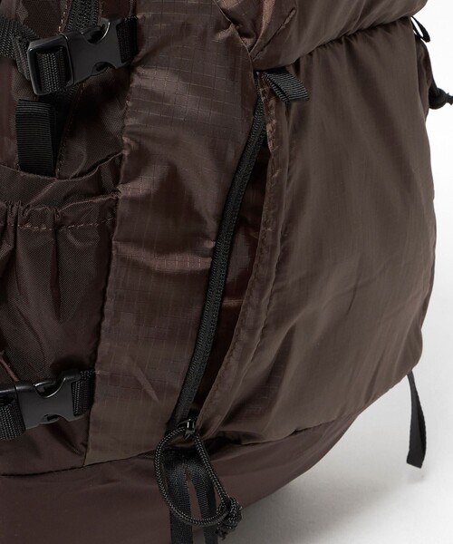 FREDRIK PACKERS(フレドリックパッカーズ)の「【一部別注カラー】<FREDRIK PACKERS>QUEST PACK デイパック / リュック(バックパック/リュック・レディース・ダークブラウン/ブラック・FREE)」の11枚目の写真