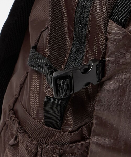FREDRIK PACKERS(フレドリックパッカーズ)の「【一部別注カラー】<FREDRIK PACKERS>QUEST PACK デイパック / リュック(バックパック/リュック・レディース・ダークブラウン/ブラック・FREE)」の14枚目の写真