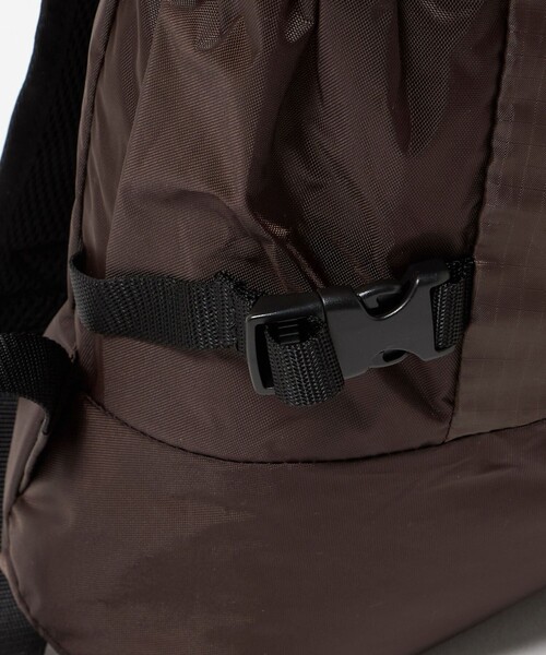 FREDRIK PACKERS(フレドリックパッカーズ)の「【一部別注カラー】<FREDRIK PACKERS>QUEST PACK デイパック / リュック(バックパック/リュック・レディース・ダークブラウン/ブラック・FREE)」の15枚目の写真