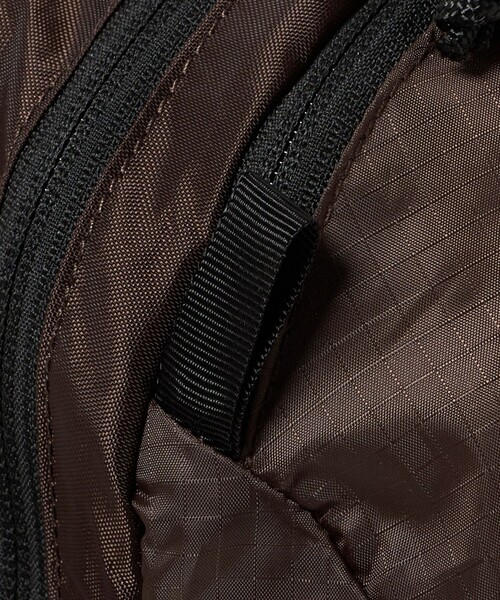 FREDRIK PACKERS(フレドリックパッカーズ)の「【一部別注カラー】<FREDRIK PACKERS>QUEST PACK デイパック / リュック(バックパック/リュック・レディース・ダークブラウン/ブラック・FREE)」の16枚目の写真