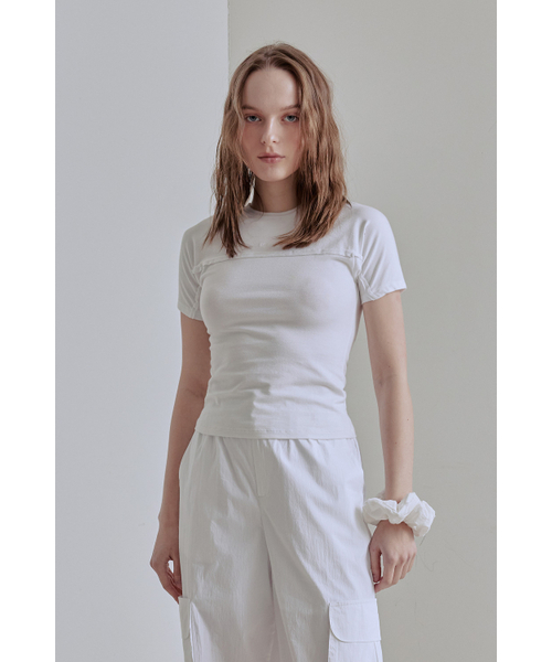 AFTERHOURS(アフターアワーズ)の「RAW CUT LINE HALF TOP (WHITE)(Tシャツ/カットソー・レディース・その他・FREE)」の1枚目の写真