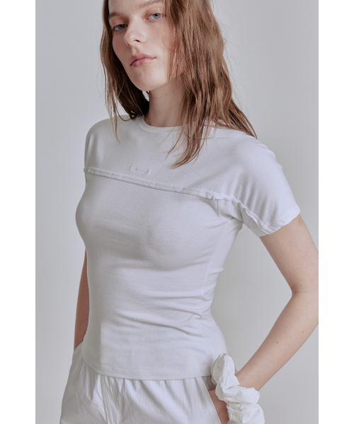 AFTERHOURS(アフターアワーズ)の「RAW CUT LINE HALF TOP (WHITE)(Tシャツ/カットソー・レディース・その他・FREE)」の4枚目の写真