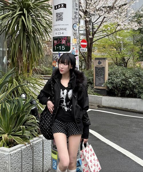 SETUP-EXE(セットアップイーエックスイー)の「V-NECK CROSS TOP / WHITE(Tシャツ/カットソー・レディース・その他・ONE SIZE)」の4枚目の写真