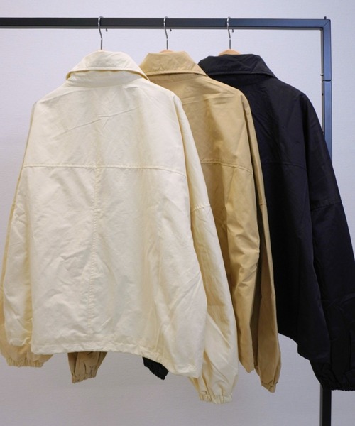 gossara（ゴサラ）の「合繊ツイルスタンドジャケット（ブルゾン・レディース・ブラック/アイボリー/ベージュ・FREE）」の5枚目の写真