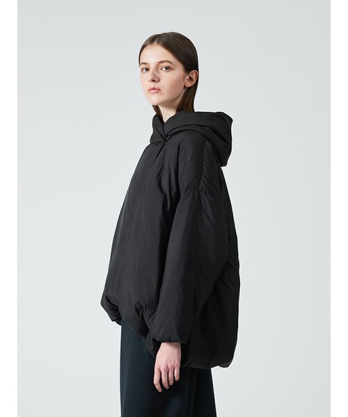 mizuiroind（ミズイロインド）の「mizuiro ind フード付きショートダウンジャケット（その他アウター・レディース・チャコールグレー/ブラック/ベージュ・FREE）」の9枚目の写真