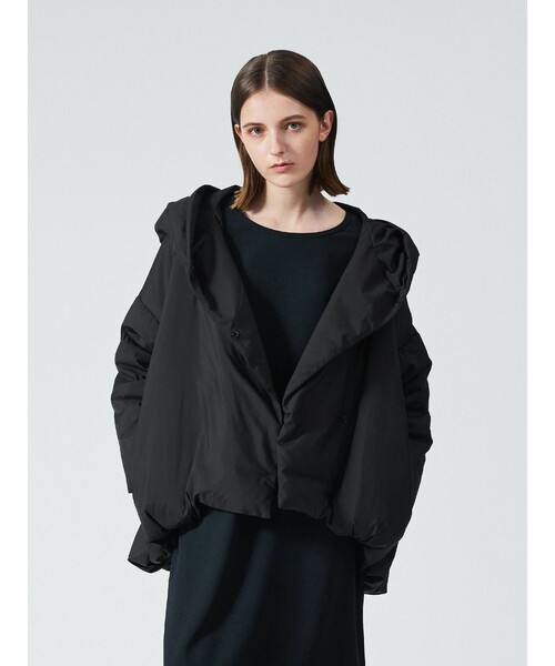 mizuiroind（ミズイロインド）の「mizuiro ind フード付きショートダウンジャケット（その他アウター・レディース・チャコールグレー/ブラック/ベージュ・FREE）」の11枚目の写真