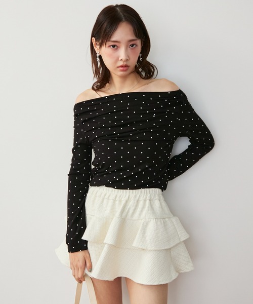 krahe（クレーエ）の「ドット柄ドレープオフショルカットソー（Tシャツ/カットソー・レディース・チャコールグレー/オフホワイト/グレー/ブラック・FREE）」の3枚目の写真
