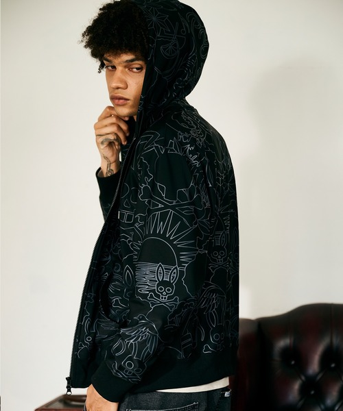 Psycho Bunny（サイコバニー）の「サイケデリック総柄 ストレッチフルジップパーカー（パーカー・メンズ・ブラック・LARGE/X-LARGE/SMALL/MEDIUM）」の2枚目の写真