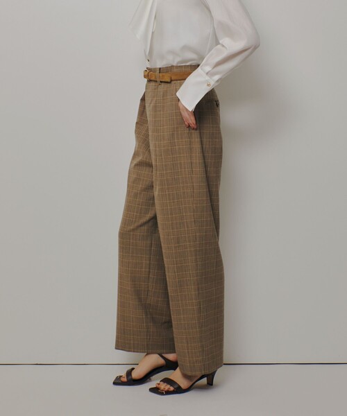 allureville(アルアバイル)の「ディープタックチェックパンツ(スラックス・レディース・ブラウン系その他/ブラック系その他・1/2)」の9枚目の写真