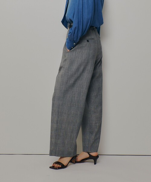 allureville(アルアバイル)の「ディープタックチェックパンツ(スラックス・レディース・ブラウン系その他/ブラック系その他・1/2)」の19枚目の写真