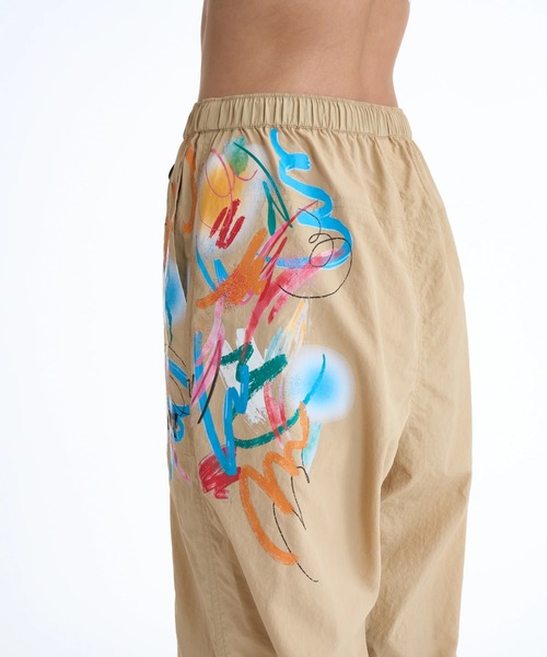 ROXY(ロキシー)の「ROXY ウィメンズ FITNESS FEEL THE SPARK PANTS ロングパンツ 【2026年春夏モデル】/ロキシーナイロンペインターパンツ(その他パンツ・レディース・ブラック/ベージュ/カーキ・SMALL/MEDIUM/LARGE)」の5枚目の写真