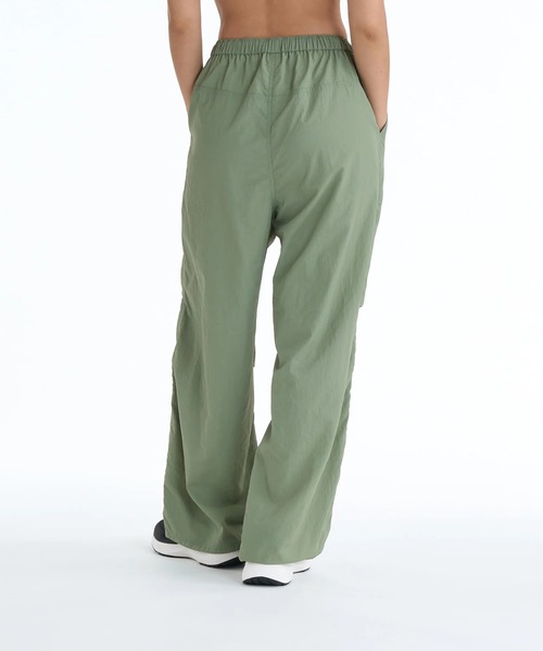 ROXY(ロキシー)の「ROXY ウィメンズ FITNESS FEEL THE SPARK PANTS ロングパンツ 【2026年春夏モデル】/ロキシーナイロンペインターパンツ(その他パンツ・レディース・ブラック/ベージュ/カーキ・SMALL/MEDIUM/LARGE)」の11枚目の写真