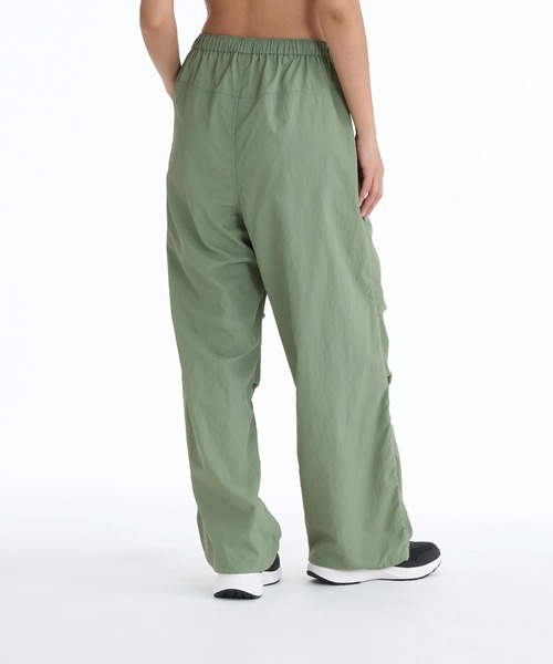 ROXY(ロキシー)の「ROXY ウィメンズ FITNESS FEEL THE SPARK PANTS ロングパンツ 【2026年春夏モデル】/ロキシーナイロンペインターパンツ(その他パンツ・レディース・ブラック/ベージュ/カーキ・SMALL/MEDIUM/LARGE)」の17枚目の写真